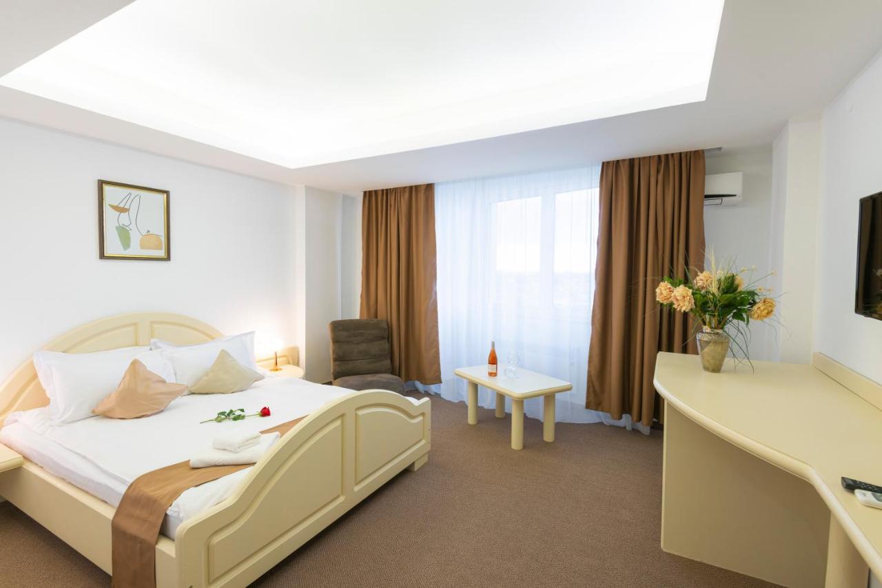 Hotel Randy Констанца Екстер'єр фото