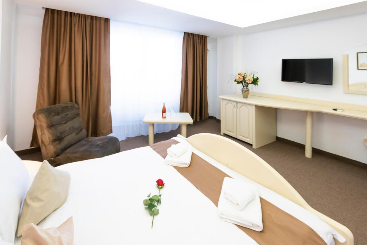 Hotel Randy Констанца Екстер'єр фото