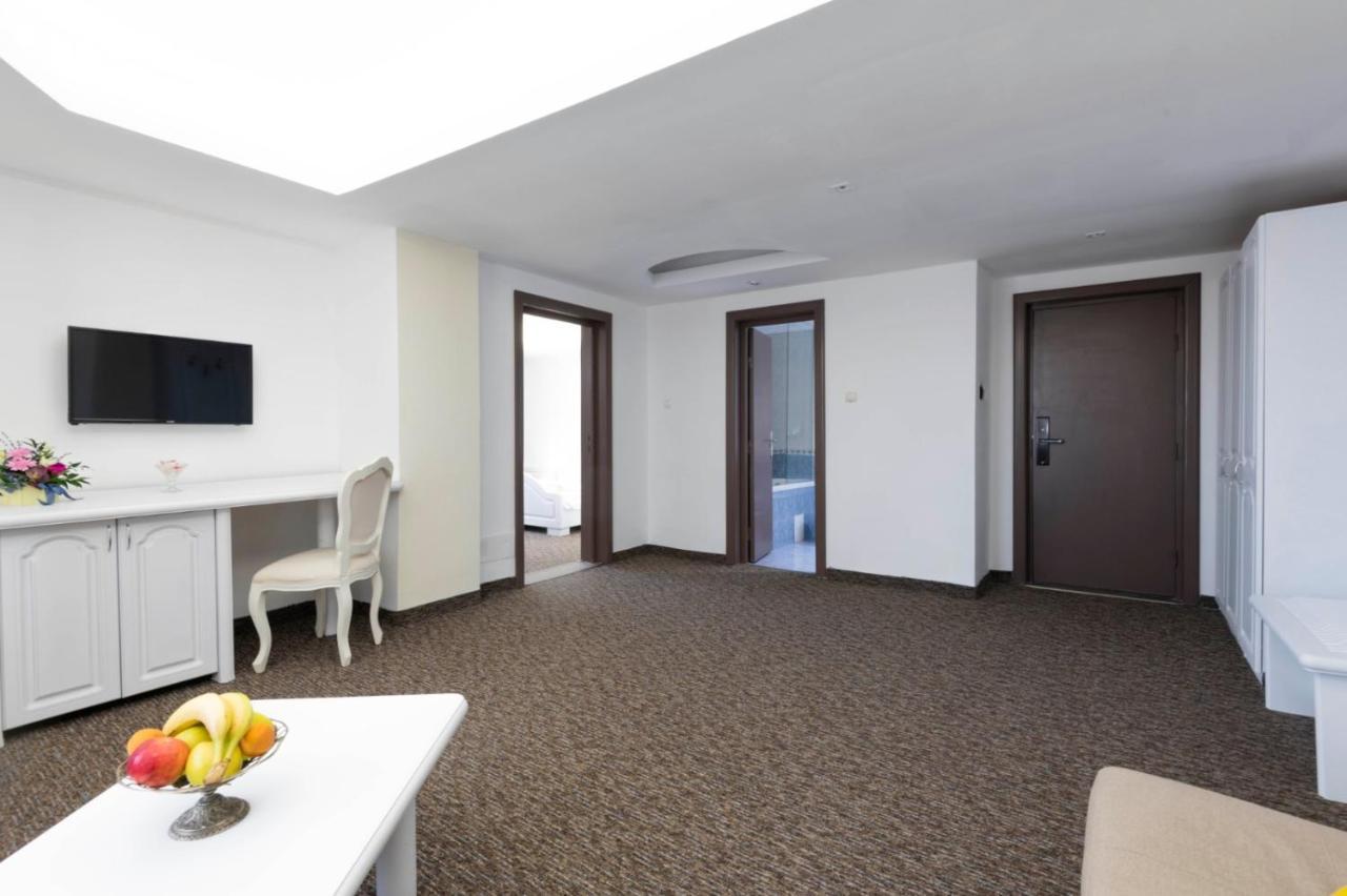 Hotel Randy Констанца Екстер'єр фото