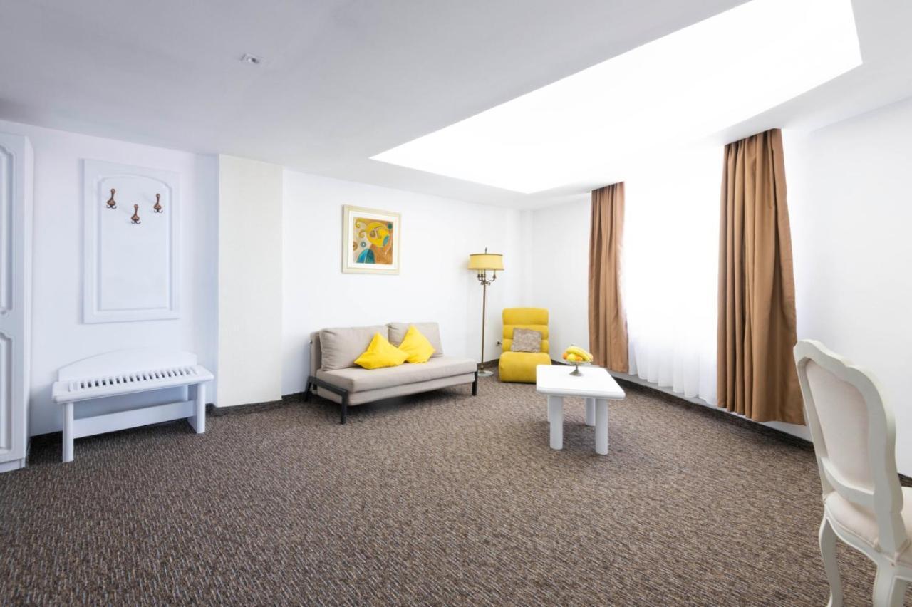 Hotel Randy Констанца Екстер'єр фото