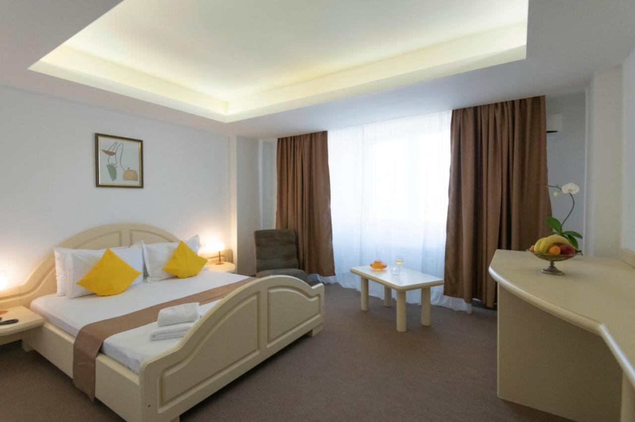 Hotel Randy Констанца Екстер'єр фото