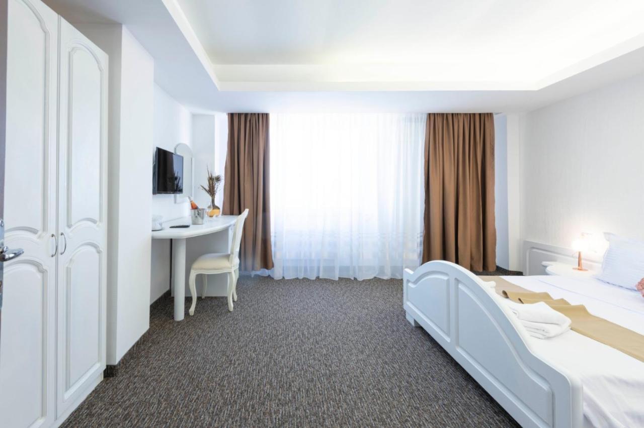 Hotel Randy Констанца Екстер'єр фото