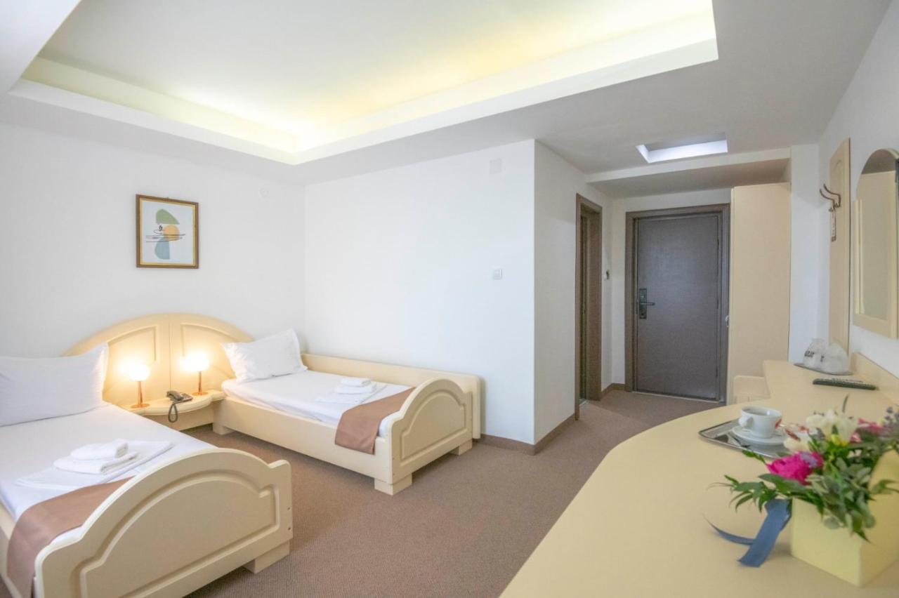 Hotel Randy Констанца Екстер'єр фото