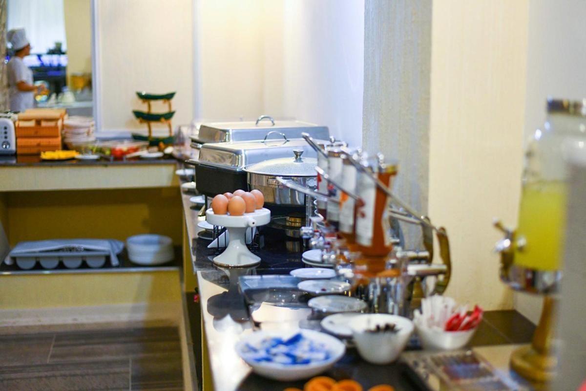 Hotel Randy Констанца Екстер'єр фото