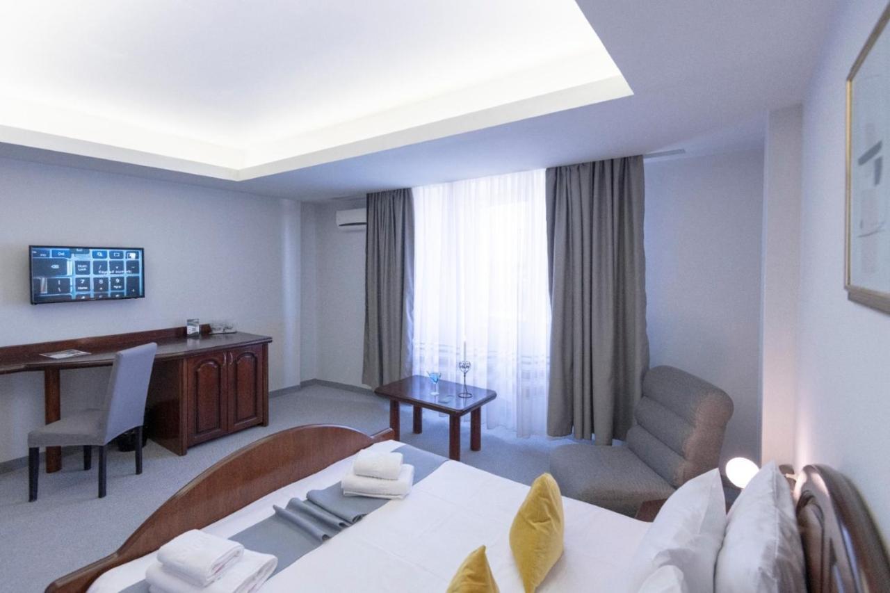 Hotel Randy Констанца Екстер'єр фото