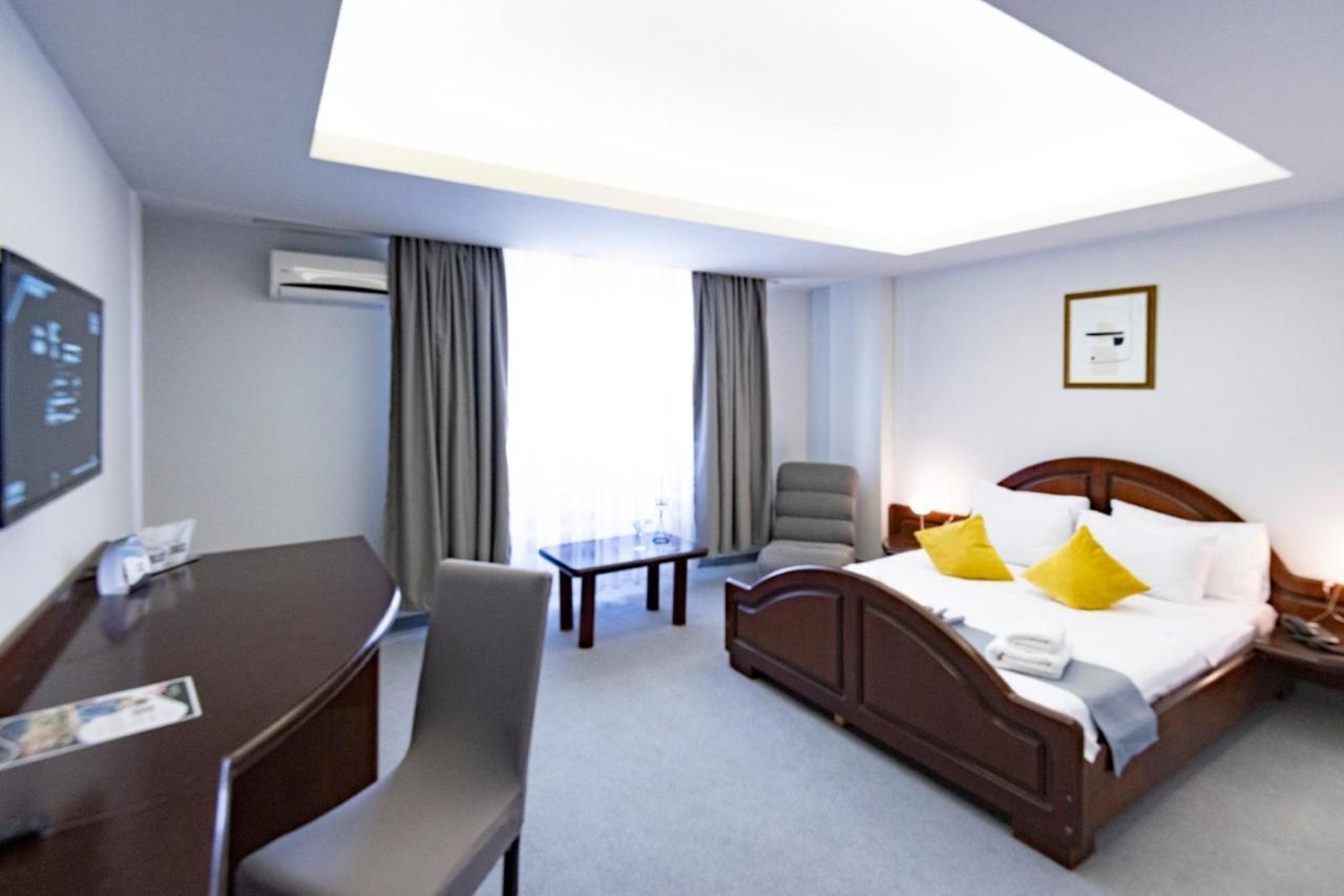Hotel Randy Констанца Екстер'єр фото